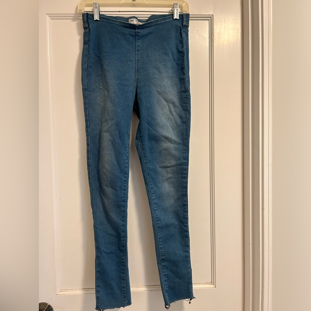 Free People distressed denim leggings, no flaws, size 26, stretchy